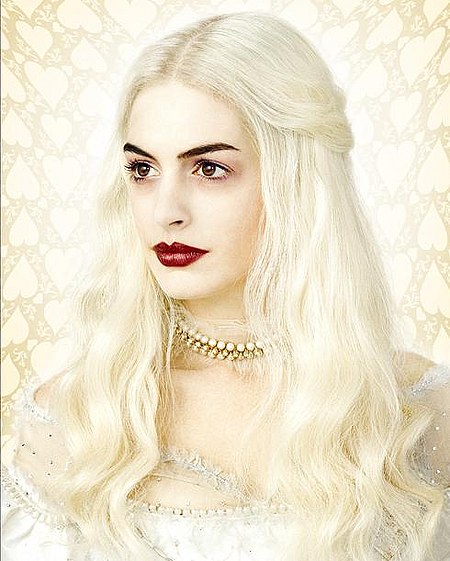 alice in wonderland white queen